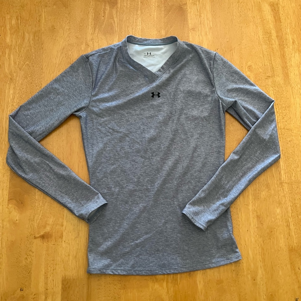 Under Armor Dri-Fit Long Sleeve Shirt • Size Youth M